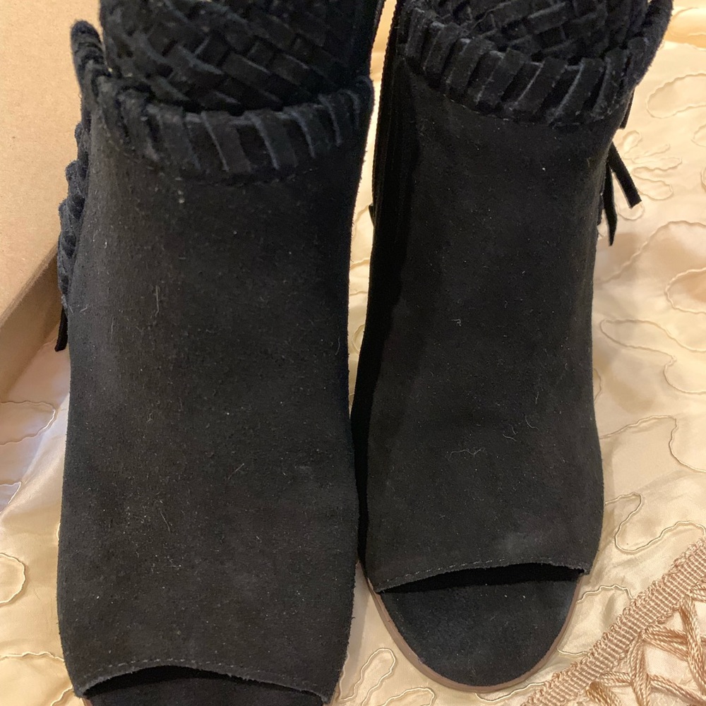 Lucky booties black suede... lots of details - Picture 8 of 8